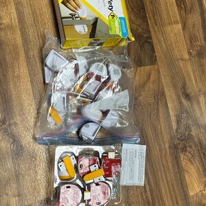 Child Safety Cabinet Locks - White and Yellow - Pack